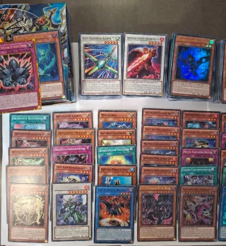 Lotto 400 Carte Yu-Gi-Oh!