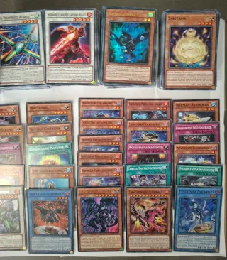 Lotto 400 Carte Yu-Gi-Oh!