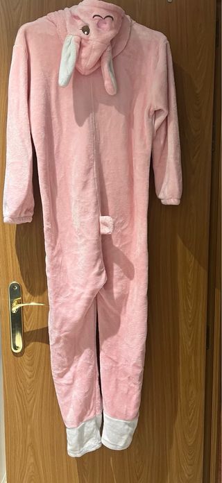Pijama entero rosa con diseño de conejito