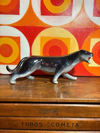 FIGURA VINTAGE DE PANTERA.