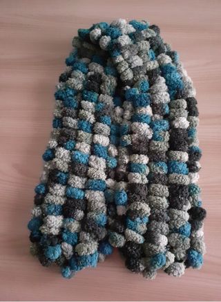 Sciarpa pon pon blu, verde