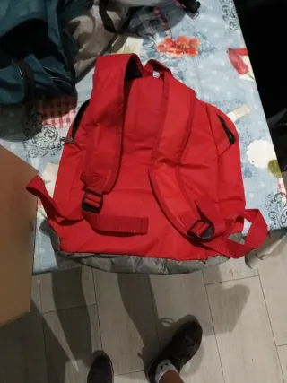 3 Mochilas roja y gris