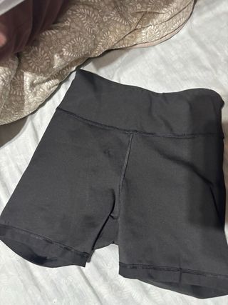 Mallas cortas negras