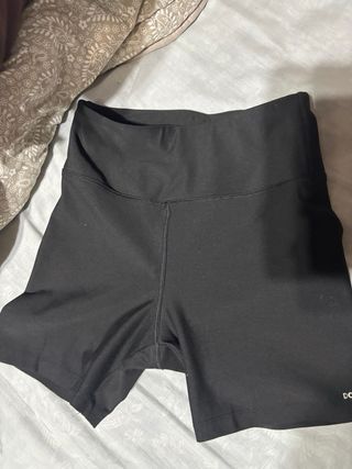 Mallas cortas negras