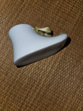 Bota de cerámica decorativa