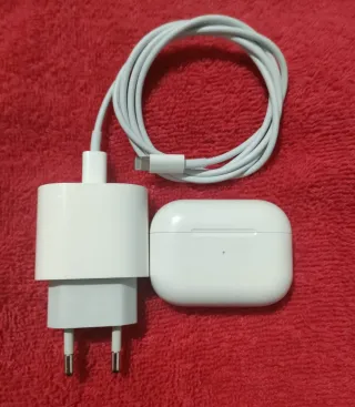 Astuccio AirPods Pro 2 + Caricabatterie originale