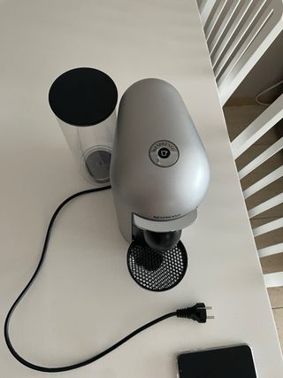 Cafetera vertuo Automática Nespresso Gris