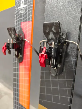 Esquís de travesía Majesty Supernova Carbon