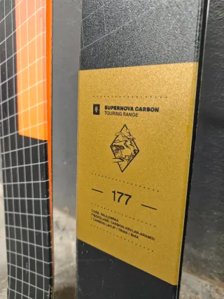 Esquís de travesía Majesty Supernova Carbon