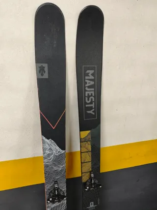 Esquís de travesía Majesty Supernova Carbon