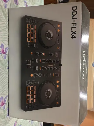 Pioneer DJ DDJ-FLX4 Controladora DJ Nueva