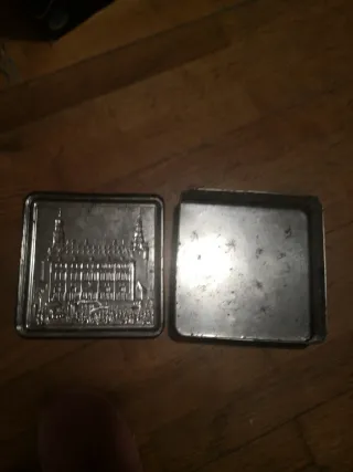 Caja de lata decorativa Aachen 20x20x5,05cm