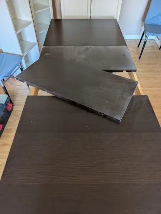 Mesa comedor Ikea extensible madera oscura 140-210