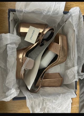 Tacones Marypaz dorados/rosas nuevos