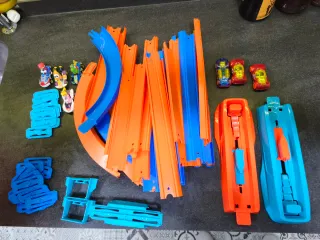 Hot Wheels Track Builder Caja Acrobacias Deluxe