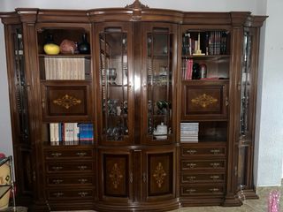 Mueble de madera antiguo súper grande