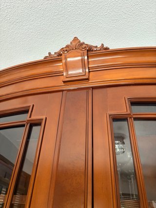 Mueble de madera antiguo súper grande