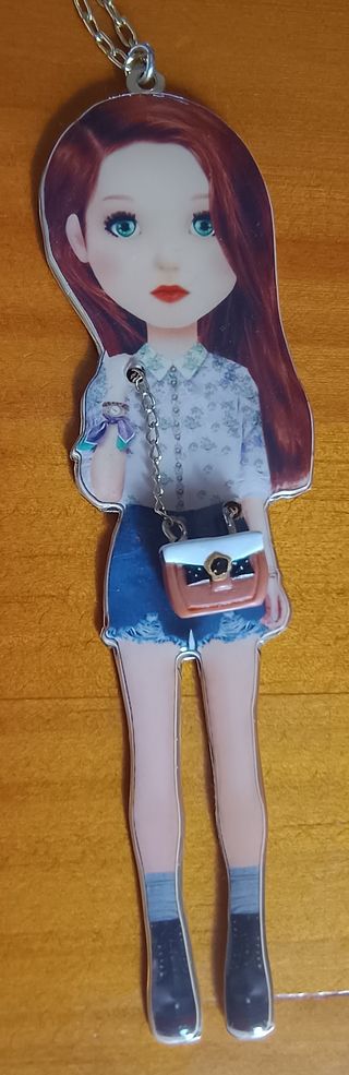 Colgante Les Néréides Muñeca con Bolso