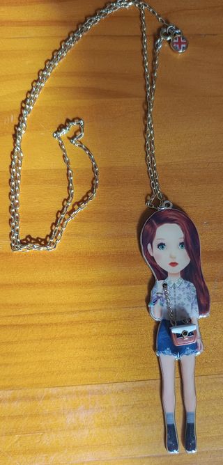 Colgante Les Néréides Muñeca con Bolso