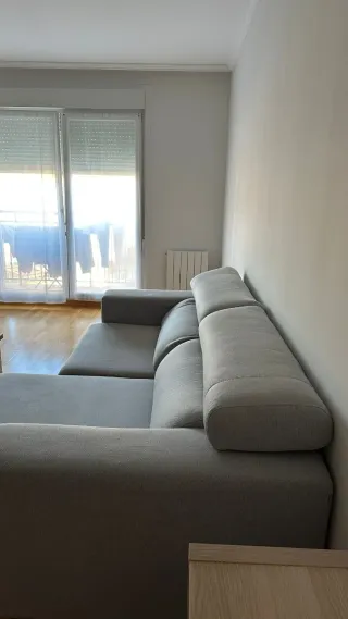 Sofá gris 226 cm