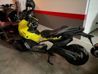 Honda XADV 750