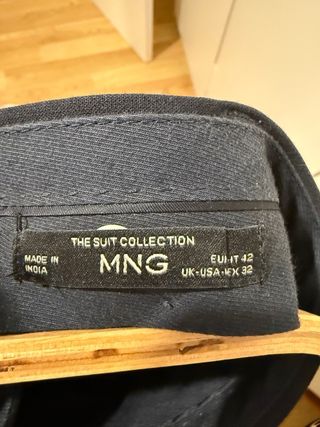 Pantalón de traje azul Mango Talla 42