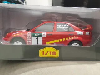 Coche Mitsubishi Lancer Evo Rally 1/18