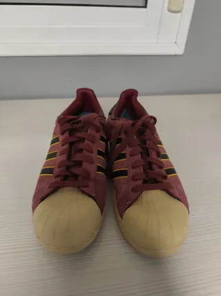 Zapatillas casi nuevas