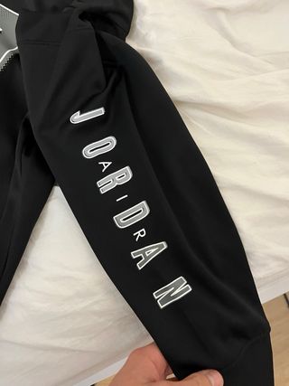 Sudadera Jordan Negra con Capucha y Logo