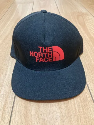 Gorra The North Face Negra y Roja