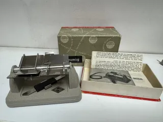 Empalmador de películas Eumig