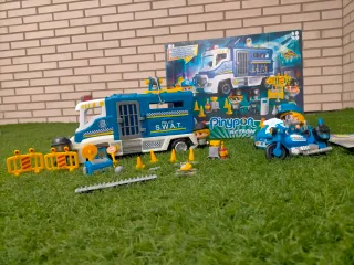 Pin y Pon Action Camión Policía SWAT