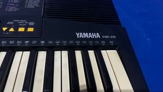 Teclado Yamaha PSR-210