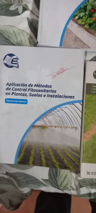 Libros Formación Prof. peón y Oficial Jardineria.