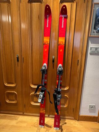Esquís Dynastar AltiTrail de travesía