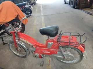 Mobilette Super Lujo Roja