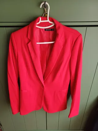 Americana roja Stradivarius