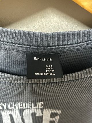 Top manga larga gris estampado