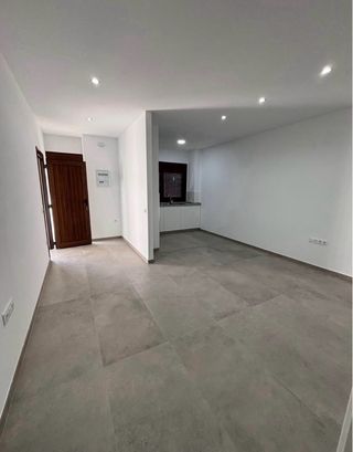 PISO A ESTRENAR EN VEJER DE LA FRA. (CÁDIZ)