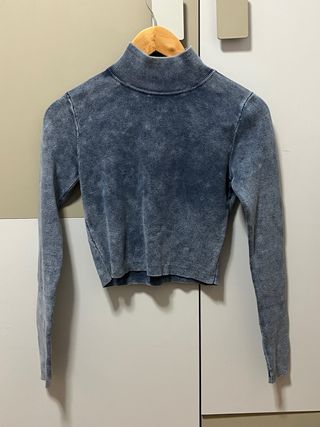 Top manga larga cuello alto