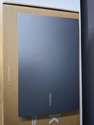 Samsung Book 4 Gris Nuevo