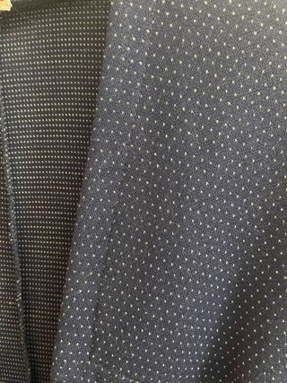 Americana azul marino con lunares blancos T48