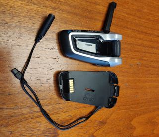 Intercomunicador Cardo PACKTALK BOLD JBL