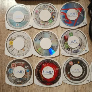 Sony PSP E1004 Nera + 9 UMD