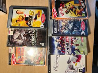 Sony PSP Slim & Lite Negra + 7 juegos