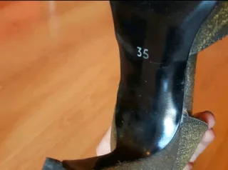 Zapatos de vestir y bolso de mano a juego