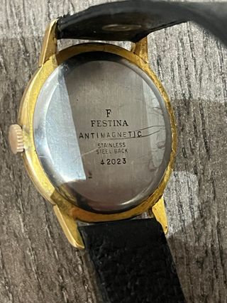 Reloj Festina Cuerda Vintage Dorado