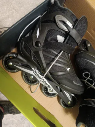 Pattini a rotelle neri Rollerblade