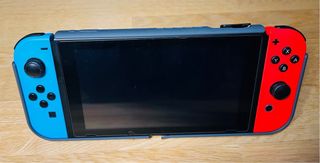 Lote Nintendo Switch + Accesorios y Juegos