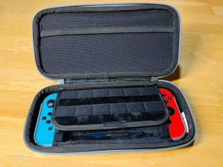 Lote Nintendo Switch + Accesorios y Juegos